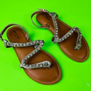 Express Women’s Beautiful Classic Snake Diamond Walking Sandals Size 7